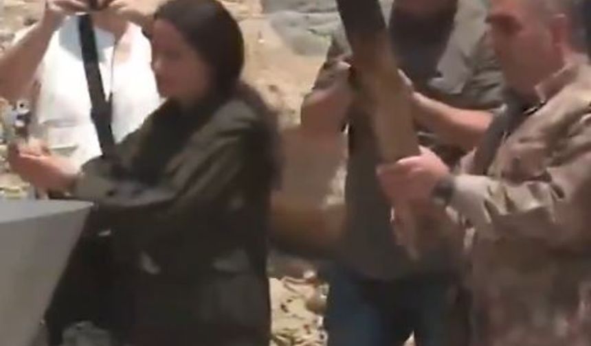 Silahını ilk bırakan Besê Hozat oldu