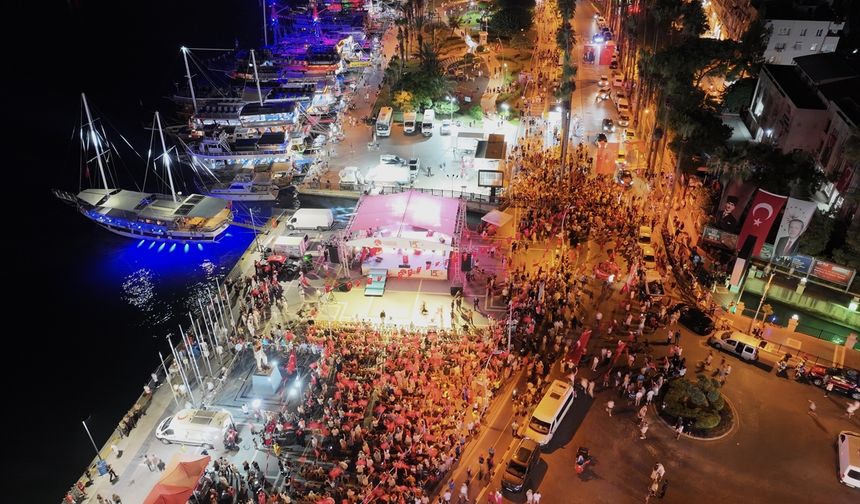 15 Temmuz şehitleri Marmaris'te anıldı