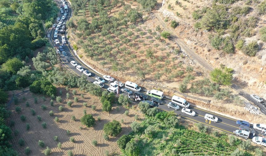 Hatay'da iki ilçeyi birbirine bağlayan Serinyol-Madenli kara yolu törenle açıldı