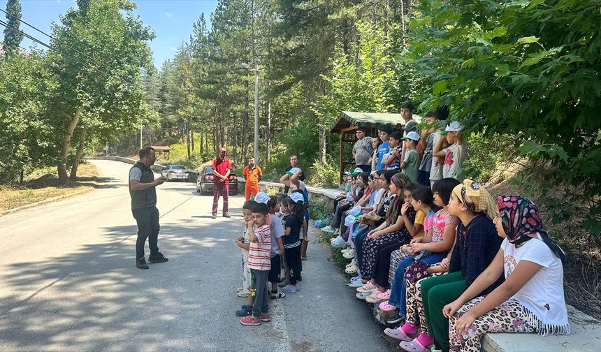 Isparta'da Kur'an kursu öğrencilerine orman yangınlarının önlenmesiyle ilgili eğitim verildi