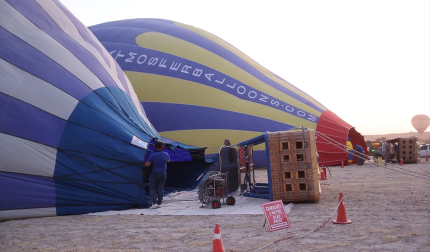 Kapadokya'da yerli ve yabancı turistler bölgeyi gökyüzünden keşfetti