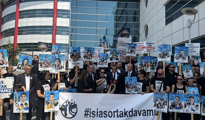 KKTC Başbakanı Üstel, Adıyaman'da Grand İsias Hotel'in depremde yıkılmasına ilişkin duruşmaya katıldı: