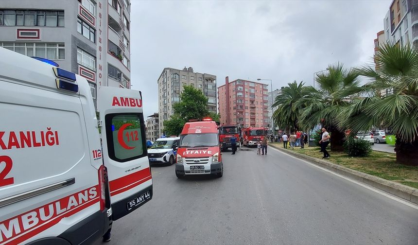 Samsun'da bir binada çıkan yangında 2 kişi dumandan etkilendi
