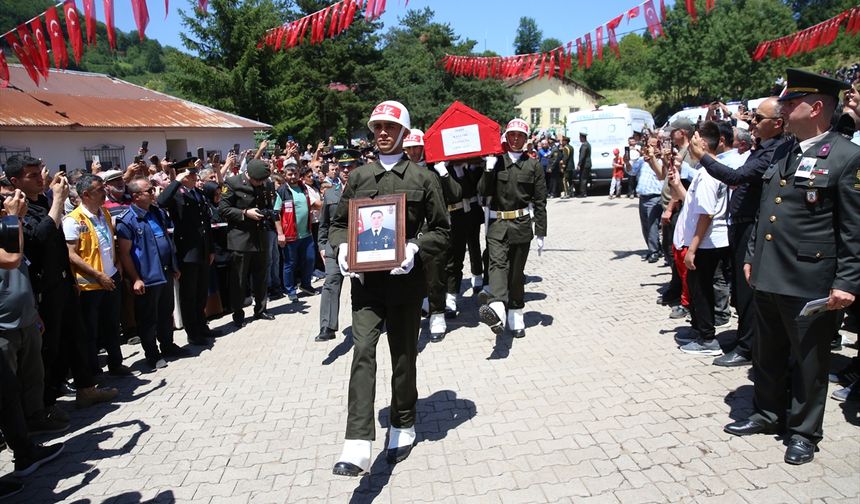 Şehit Uzman Çavuş Kani Obi, memleketi Ordu'da son yolculuğuna uğurlandı