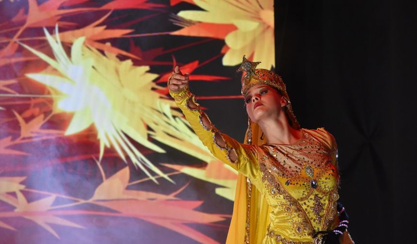 Trabzon'da 'Destanların Dansı' gösterisi sahnelendi
