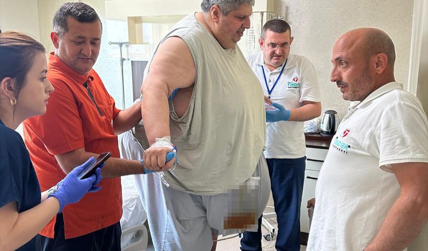 Yatağa bağımlı yaşayan 310 kilogramlık hasta, tüp mide ameliyatıyla sağlığına kavuştu