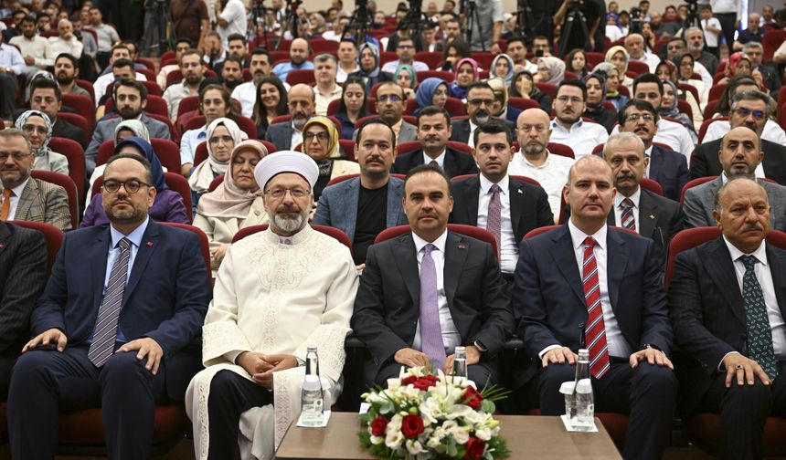Bakan Kacır, Diyanet İşleri Başkanlığı Dijital Hizmetler Tanıtım Toplantısı'nda konuştu: