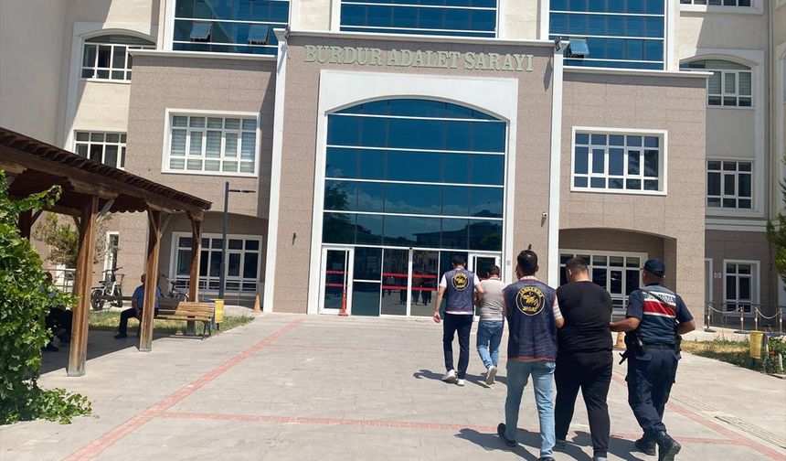 Burdur'da çalıntı hayvanlarla silah takası yaptığı iddia edilen zanlı tutuklandı