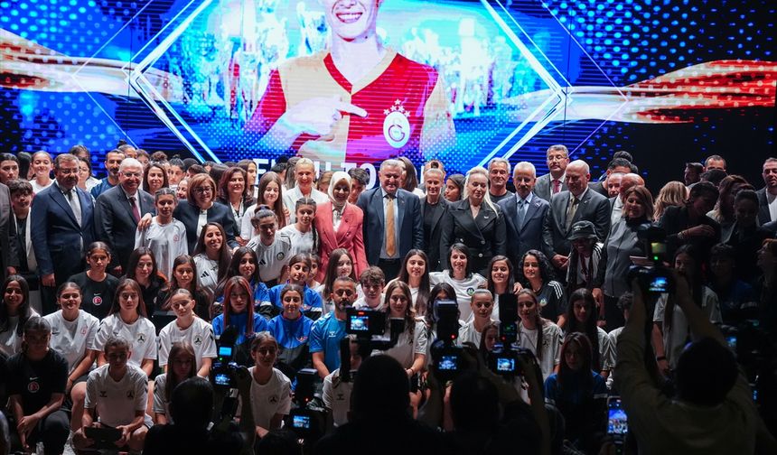 CerModern'de 'II. Kristal Ayaklar Ödül Töreni' düzenlendi