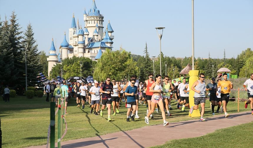ETi Lifalif 6. Uluslararası Eskişehir Yarı Maratonu ve Spor Festivali sona erdi
