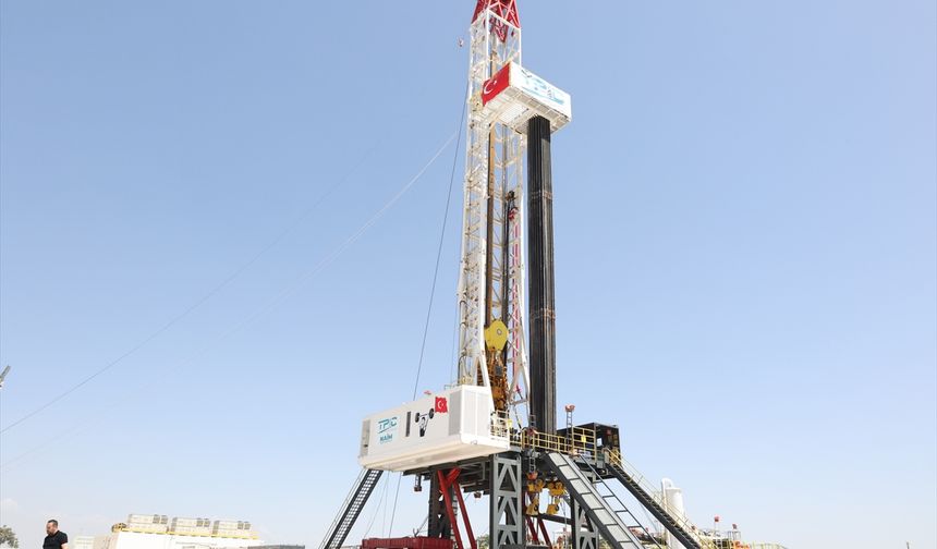 İki yerli petrol sondaj kulesi Şırnak'ta göreve başladı