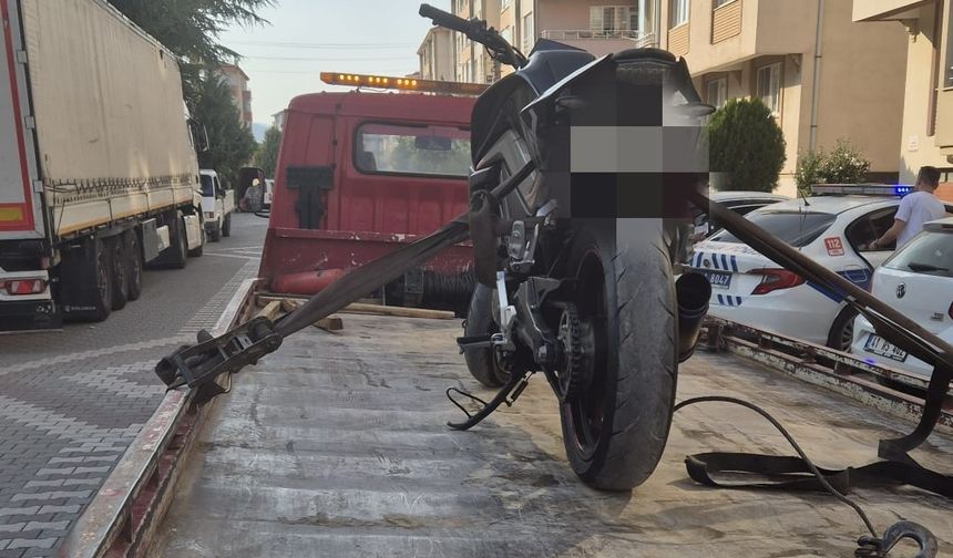 Konya'da ehliyetsiz ve abartı egzozlu motosiklet kullanan sürücüye 61 bin lira ceza