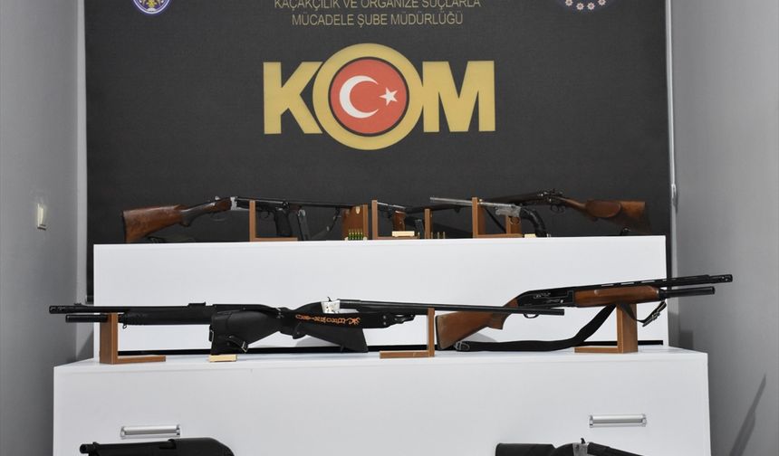 Niğde merkezli 2 ilde düzenlenen kaçakçılık operasyonunda 9 zanlı yakalandı