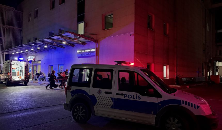 Sakarya'da boşanma aşamasında olduğu eşini silahla yaralayan koca gözaltına alındı