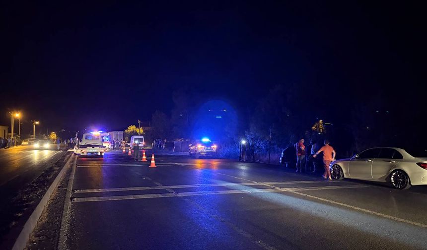 Sakarya'da çarpışan iki otomobildeki 8 kişi yaralandı