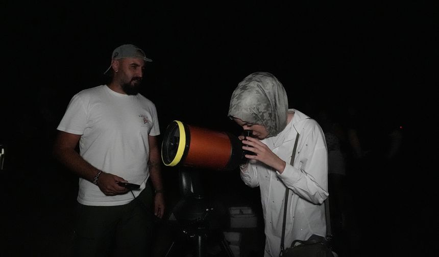 Tarihi Zerzevan Kalesi'nde Perseid meteor yağmuru ve Samanyolu Galaksisi izlendi