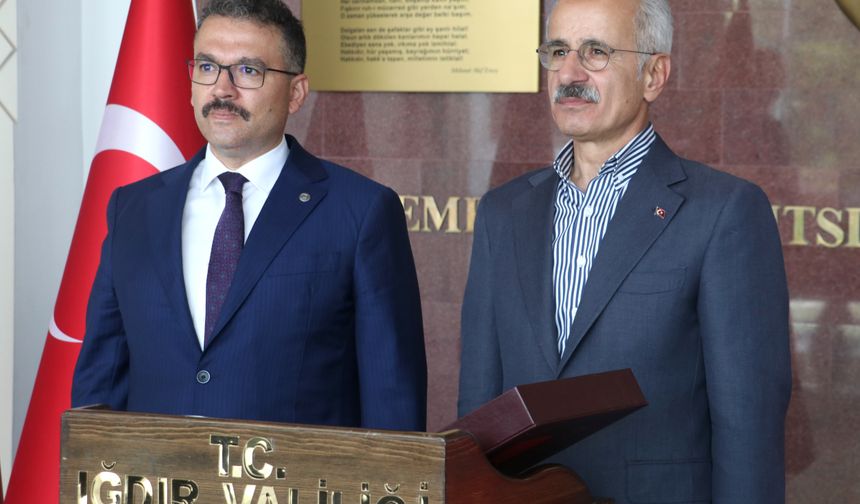 Ulaştırma ve Altyapı Bakanı Uraloğlu, Iğdır'da ziyaretlerde bulundu