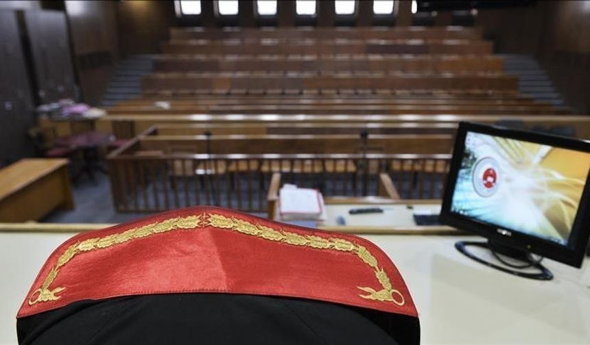 Görevden uzaklaştırılan Beykoz Belediye Başkanı Alaattin Köseler ile 25 sanık hakim karşısında
