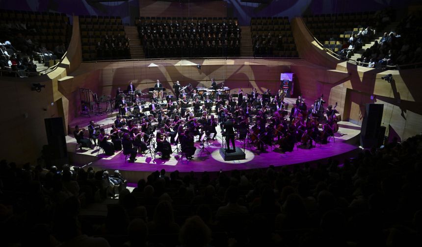 Ankara Kültür Yolu Festivali kapsamında CSO açılış konseri verdi