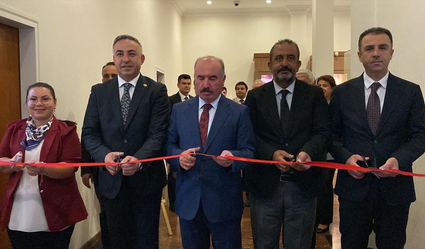 Çorum'da 'Işığın Hikayesi: Antik Çağdan Günümüze Aydınlatma' sergisi açıldı