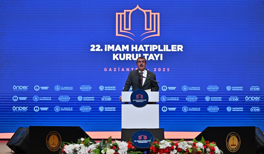 İlim Yayma Vakfı Mütevelli Heyeti Başkanı Erdoğan, Gaziantep'teki 22. İmam Hatipliler Kurultayı'nda konuştu: