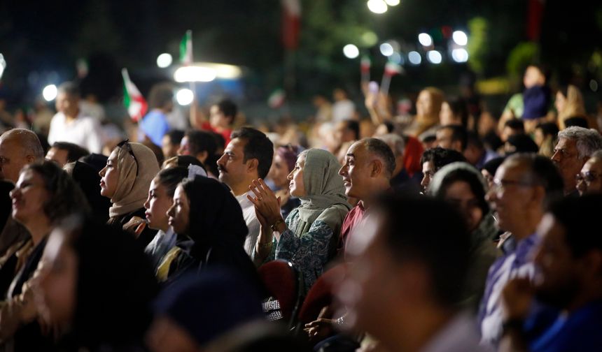 İran'ın başkenti Tahran'da Hazreti Muhammed'in doğum yıldönümü dolayısıyla etkinlik düzenlendi