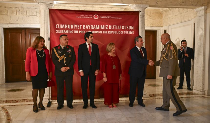 ABD'li siyasi ve askeri yetkililerle yabancı misyon temsilcileri Cumhuriyet resepsiyonunda buluştu