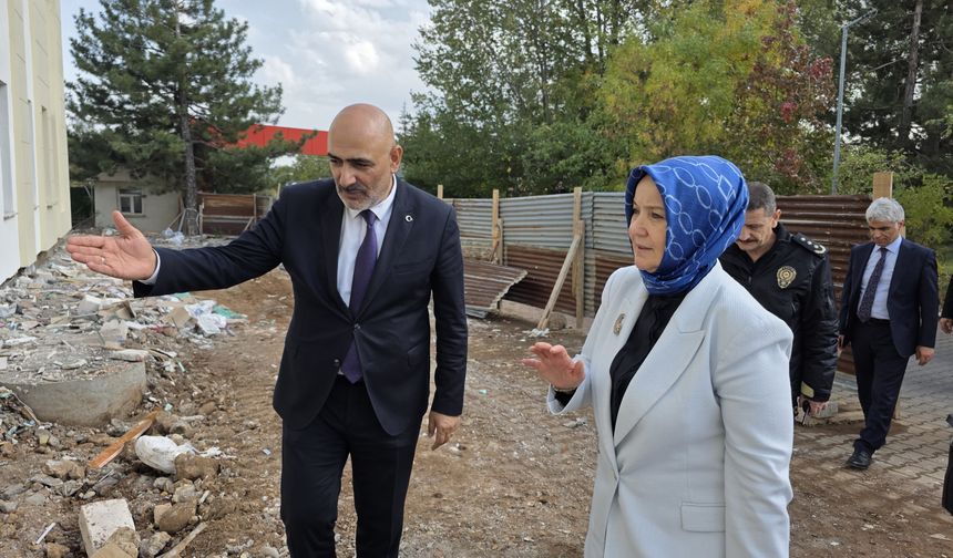 Aile ve Sosyal Hizmetler Bakan Yardımcısı Yenigün, Bingöl'de bir çiftin nikah şahidi oldu