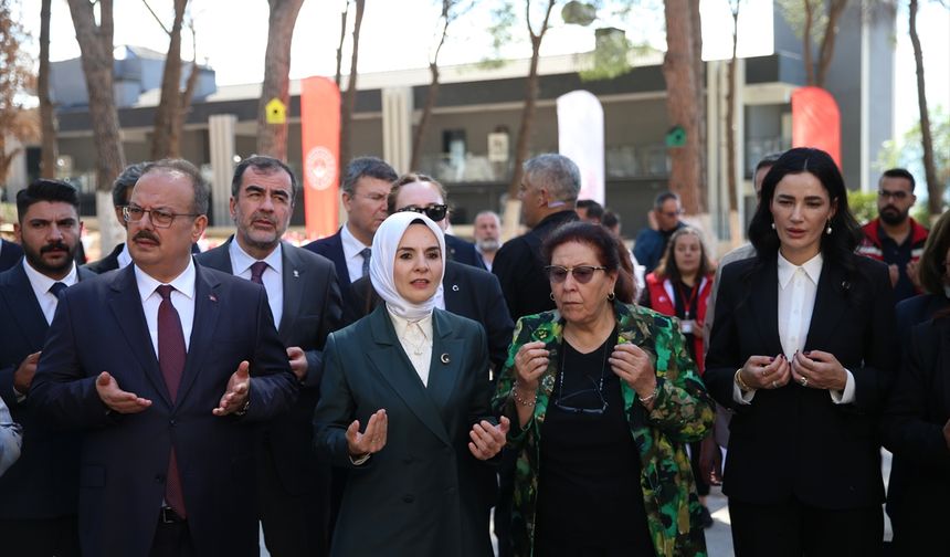 Aile ve Sosyal Hizmetler Bakanı Göktaş, Aydın'da çeşitli ziyaretlerde bulundu