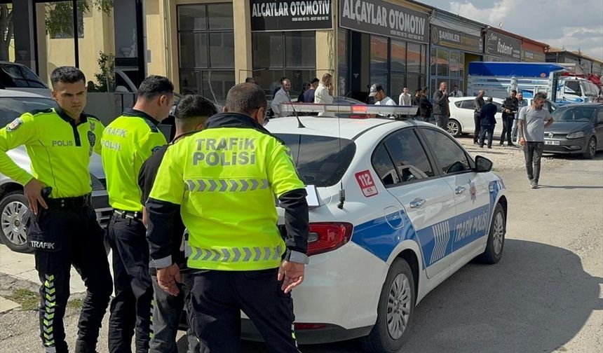 Aksaray'da 'dur' ihtarına uymayan çocuk sürücü kovalamaca sonucu yakalandı