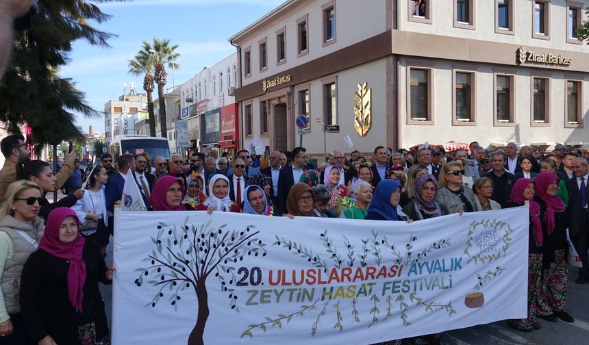 Balıkesir'de 20. Ayvalık Uluslararası Zeytin Hasat ve Turizm Festivali başladı
