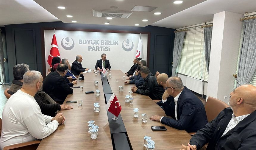 Bazı Alevi dedeleri ile STK temsilcilerinden BBP'ye ziyaret