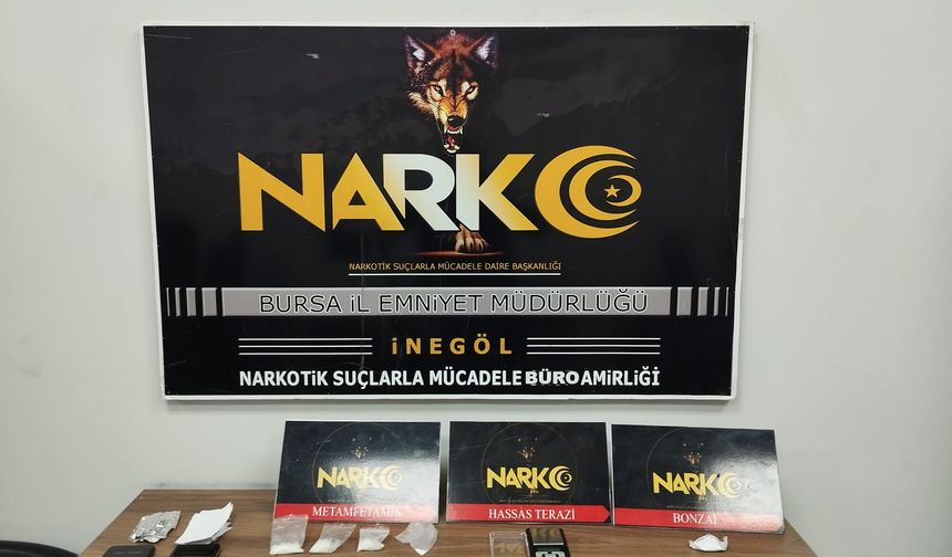 Bursa'da uyuşturucu ele geçirilen araçtaki 2 kişi tutuklandı
