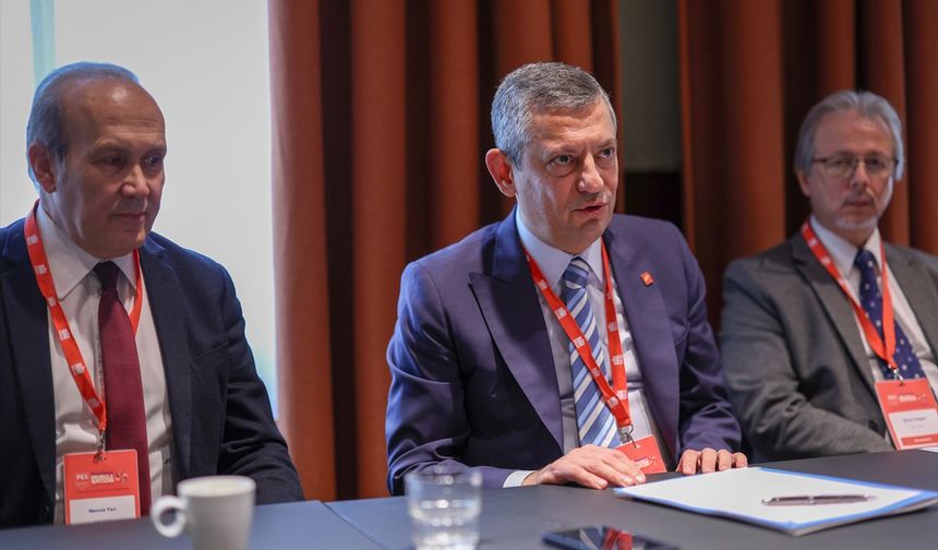 CHP Genel Başkanı Özel, Avrupa Sosyalist Partisi Kongresi'nde görüşmeler gerçekleştirdi