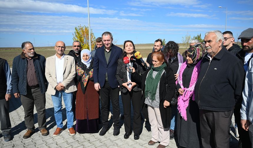 DEM Parti Eş Genel Başkanları Hatimoğulları ve Bakırhan'dan Selahattin Demirtaş'a ziyaret