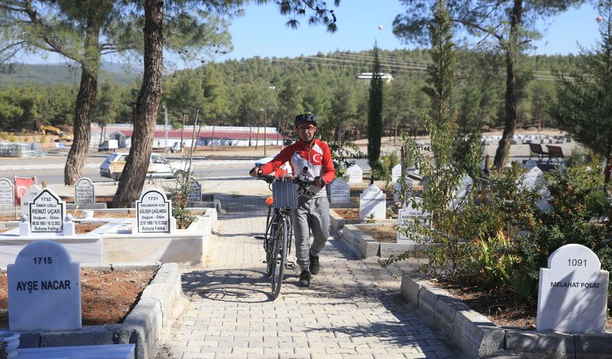 Deprem farkındalığı ve deprem şehitleri için İzmir'den Kahramanmaraş'a pedal çevirdi