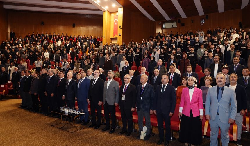Erzurum'da 'Vefatının 50. Yılında Nurettin Topçu Uluslararası Bilgi Şöleni' başladı