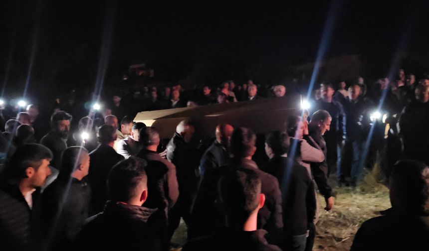 GÜNCELLEME 2 - Siirt'te bir kişi silahla eşini ve amcasını öldürdü, annesi, amcası ve yengesini yaraladı