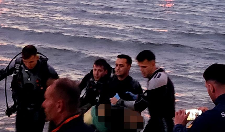 GÜNCELLEME - Çanakkale'de batan balıkçı teknesinde 3 kişi öldü