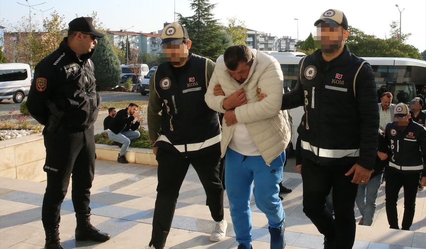 GÜNCELLEME - Denizli'de sahte kan raporu operasyonunda yakalanan 5 kişi tutuklandı