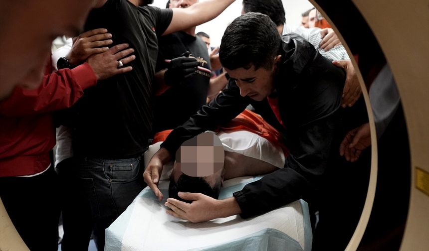 İsrail'in Batı Şeria ve Kudüs'teki saldırılarında bir Filistinli hayatını kaybetti, 9 kişi yaralandı