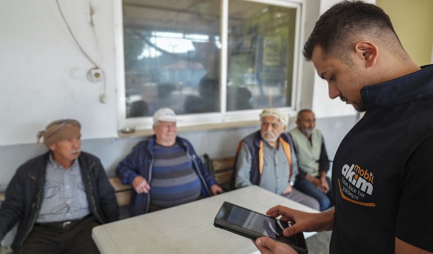 Mobil AK Parti İletişim Merkezi ekibi İzmir'de kırsal mahalleleri ziyaret etti