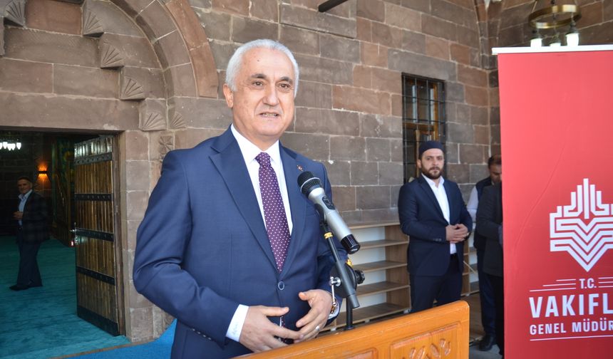 Muş'ta yeniden inşa edilen tarihi Murat Paşa Camisi ibadete açıldı