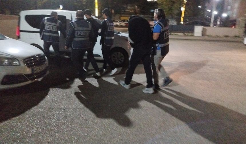 Tokat'ta 2 kadını 1,8 milyon lira dolandırdığı iddia edilen 2 zanlı tutuklandı