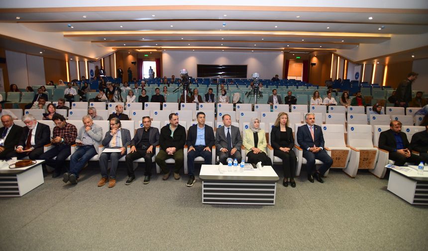 Van'da '1. Uluslararası Van Sosyal Bilimler Sempozyumu' başladı