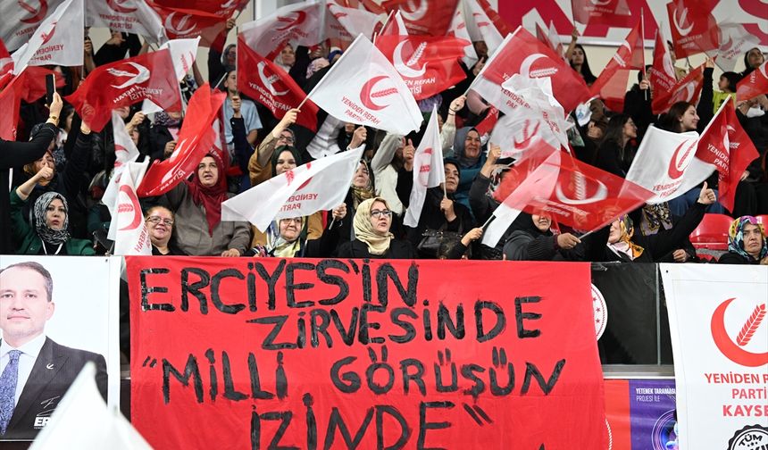Yeniden Refah Partisi Genel Başkanı Erbakan, partisinin Kayseri il kongresine katıldı