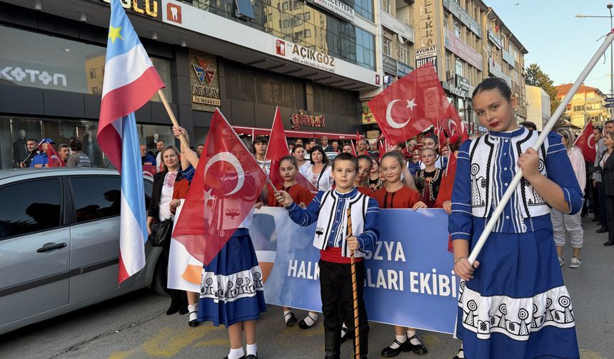 Yozgat'ta 1. Uluslararası Halk Dansları Şenliği başladı