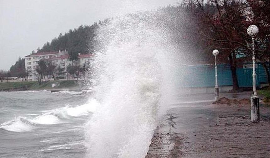 Karadeniz kıyıları için kuvvetli yağış ve fırtına uyarısı