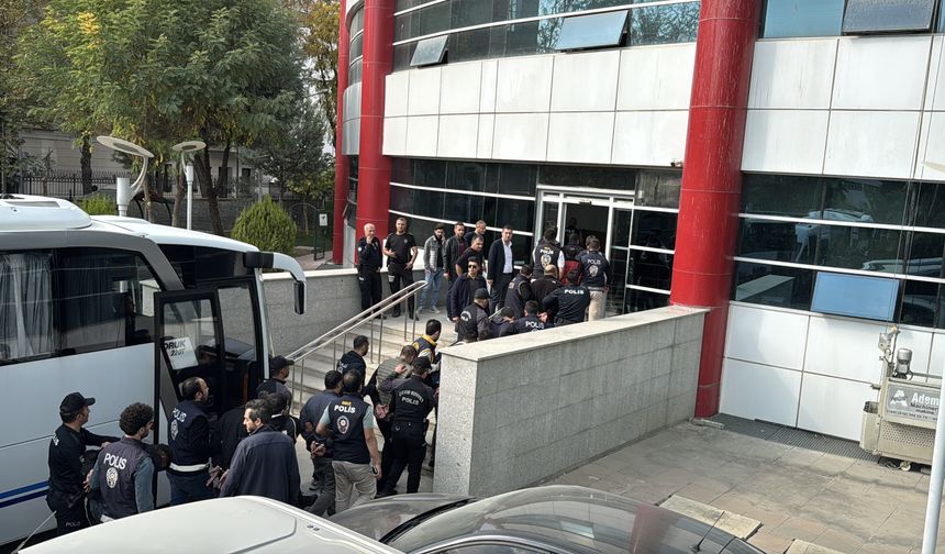 Adıyaman merkezli silah kaçakçılığı operasyonunda 9 tutuklama