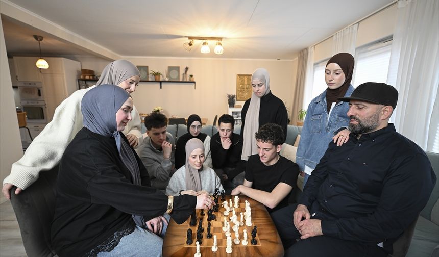 Almanya'da yaşayan 'Berlinli Altızlar', Ailemiz Geleceğimiz Fotoğraf Yarışması'na katıldı